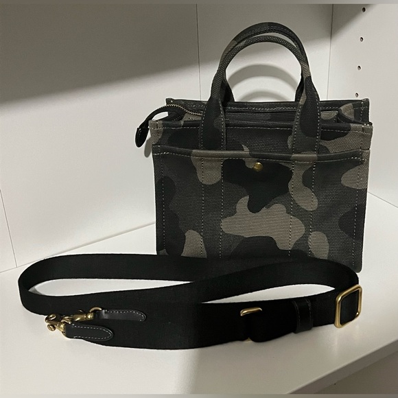 Coach Camo Print Canvas Small Cargo Tote 20 New without tags never used!! 🔥🔥 - Picture 4 of 16